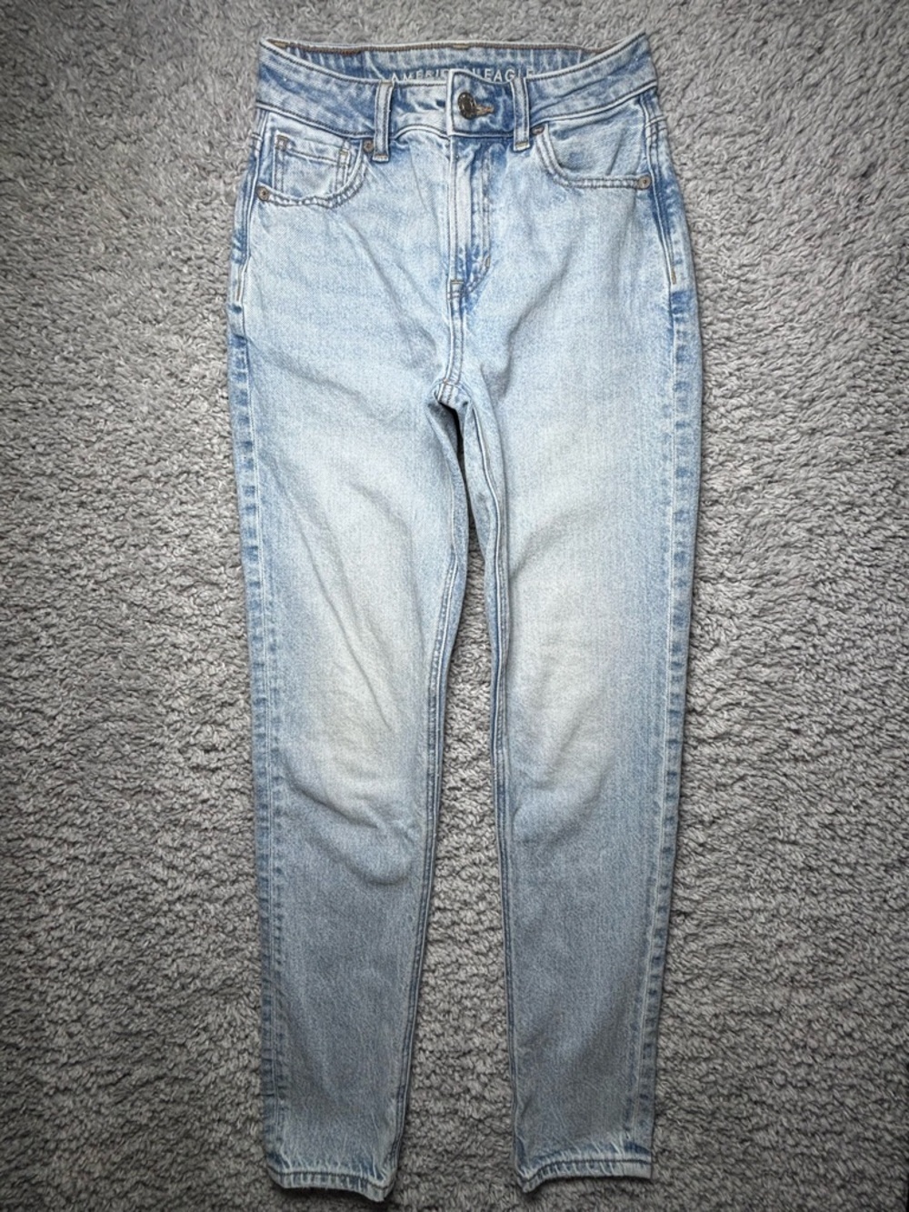 AMERICAN EAGLE Jeans Womens 000 Mom Jean Strigid Light Wash Casual Everyday Core